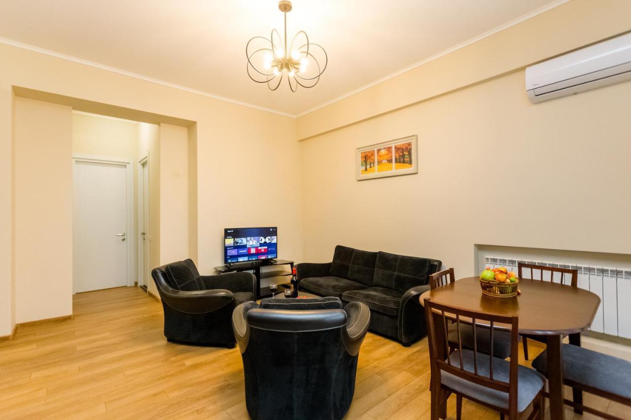 New!-Downtown Apartment Ll Tbilisi Exterior photo